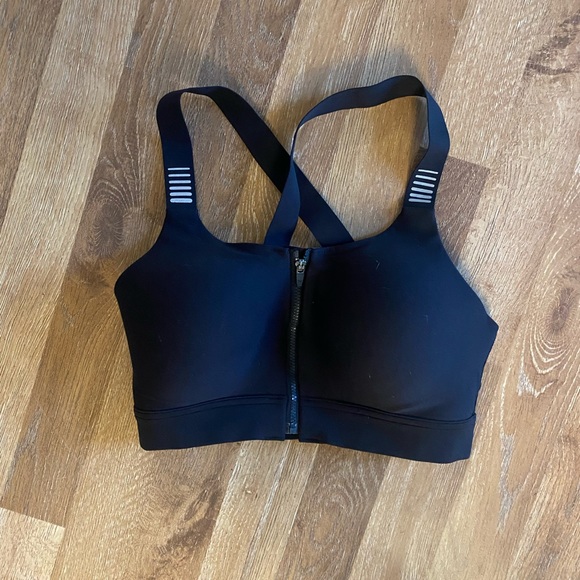 Underarmour sport bras - Picture 2 of 4